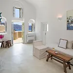 Cosmoia Cave House Oia