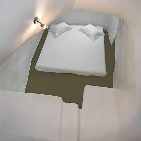 Cosmoia Cave House Ия