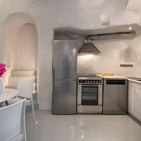 Апартаменты Cosmoia Cave House