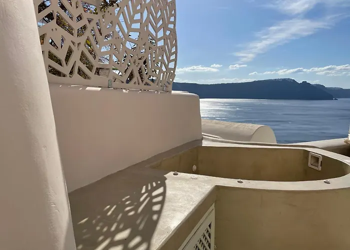 Cosmoia Cave House *