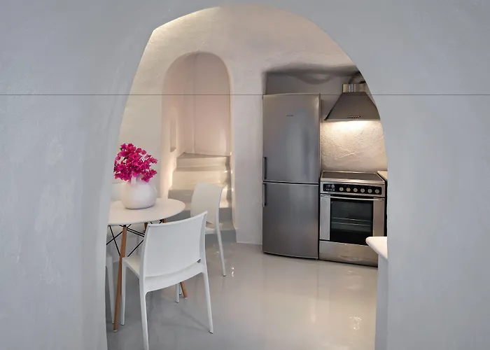 Cosmoia Cave House *