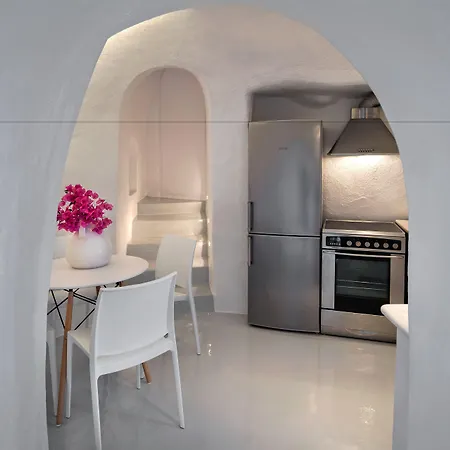 Cosmoia Cave House *