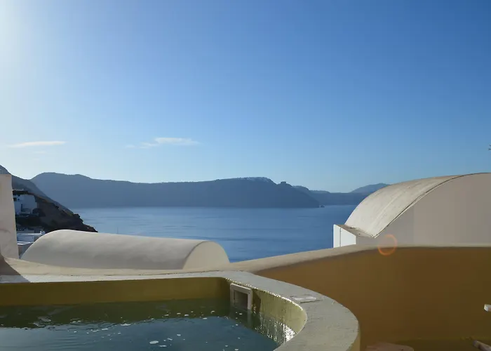 コスモイア ケイブ ハウス *