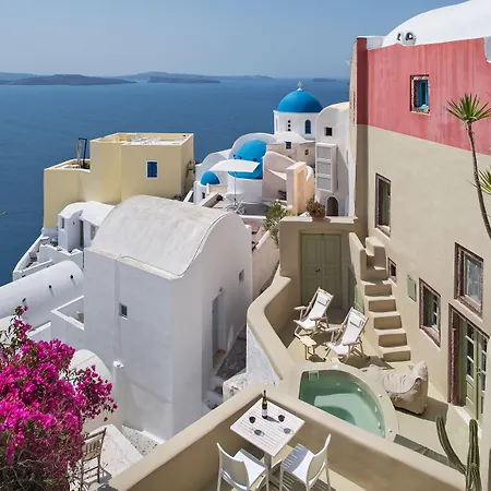 Cosmoia Cave House *