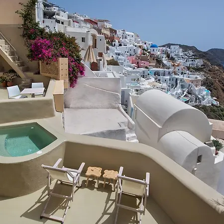 Cosmoia Cave House *